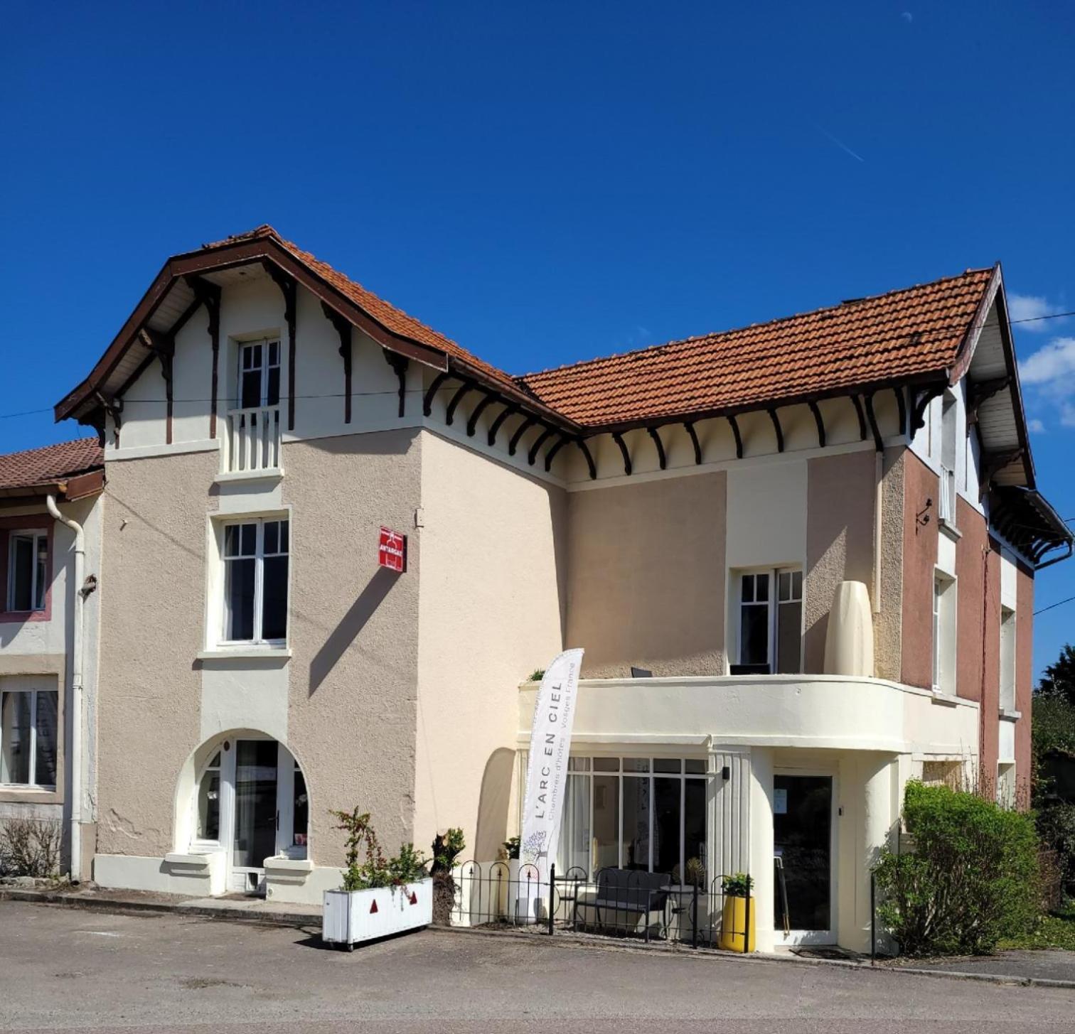 L'Arc En Ciel Bed & Breakfast Bleurville Luaran gambar